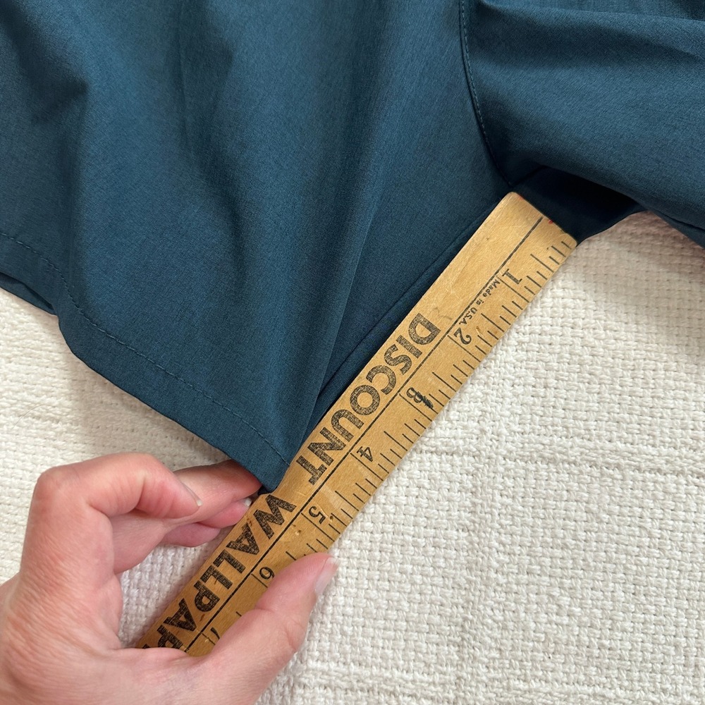Leg3nd Athletic Running Shorts Medium Teal Blue Zipper Pocket Performance Gym - Picture 9 of 10